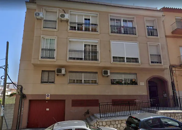 Holidays2Malaga Capuchinos French Balconies, Private Parking, Wifi & Air Con